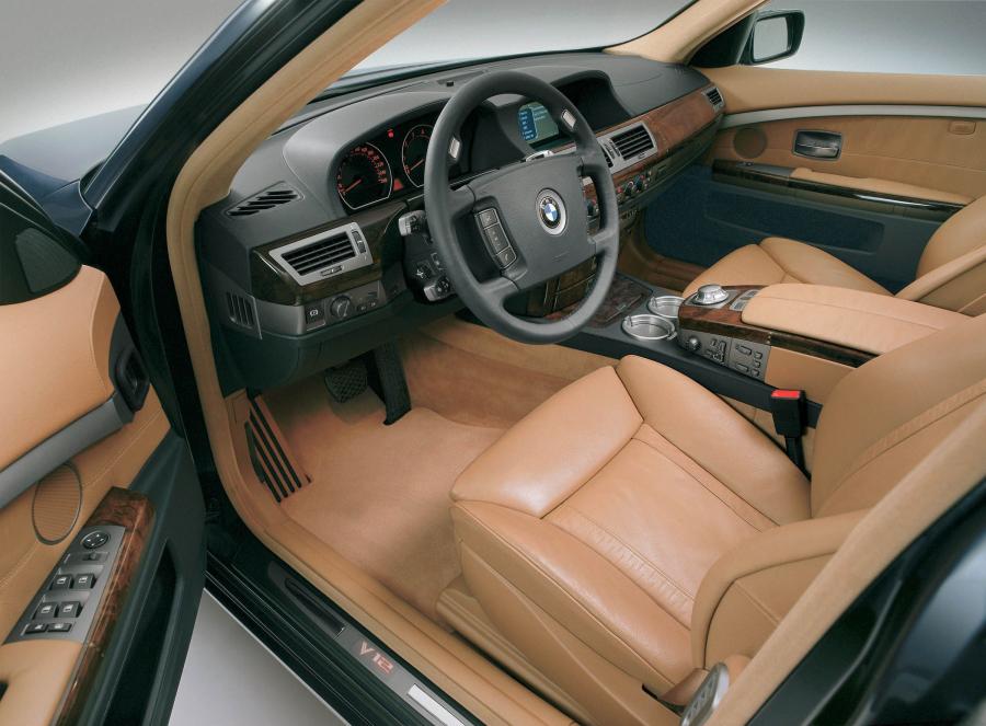  BMW 7-Series L 2003 года  (фото 51 из 61)